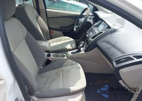 2012 Ford Focus Se z USA, uszkodzony, nr VIN 1FAHP3F29CL111826